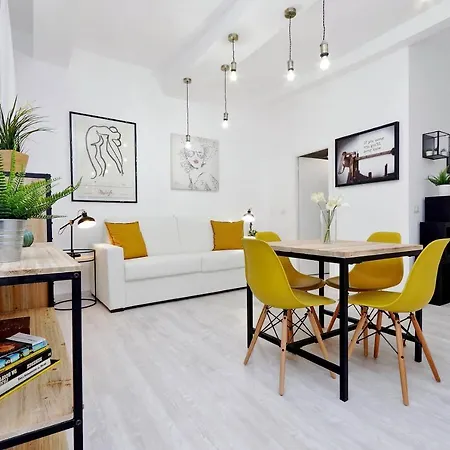 Leonina Charme - My Extra Apartment *