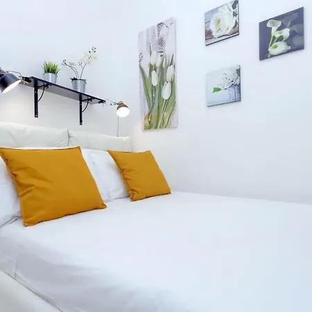 Apartment Leonina Charme - My Extra Rome